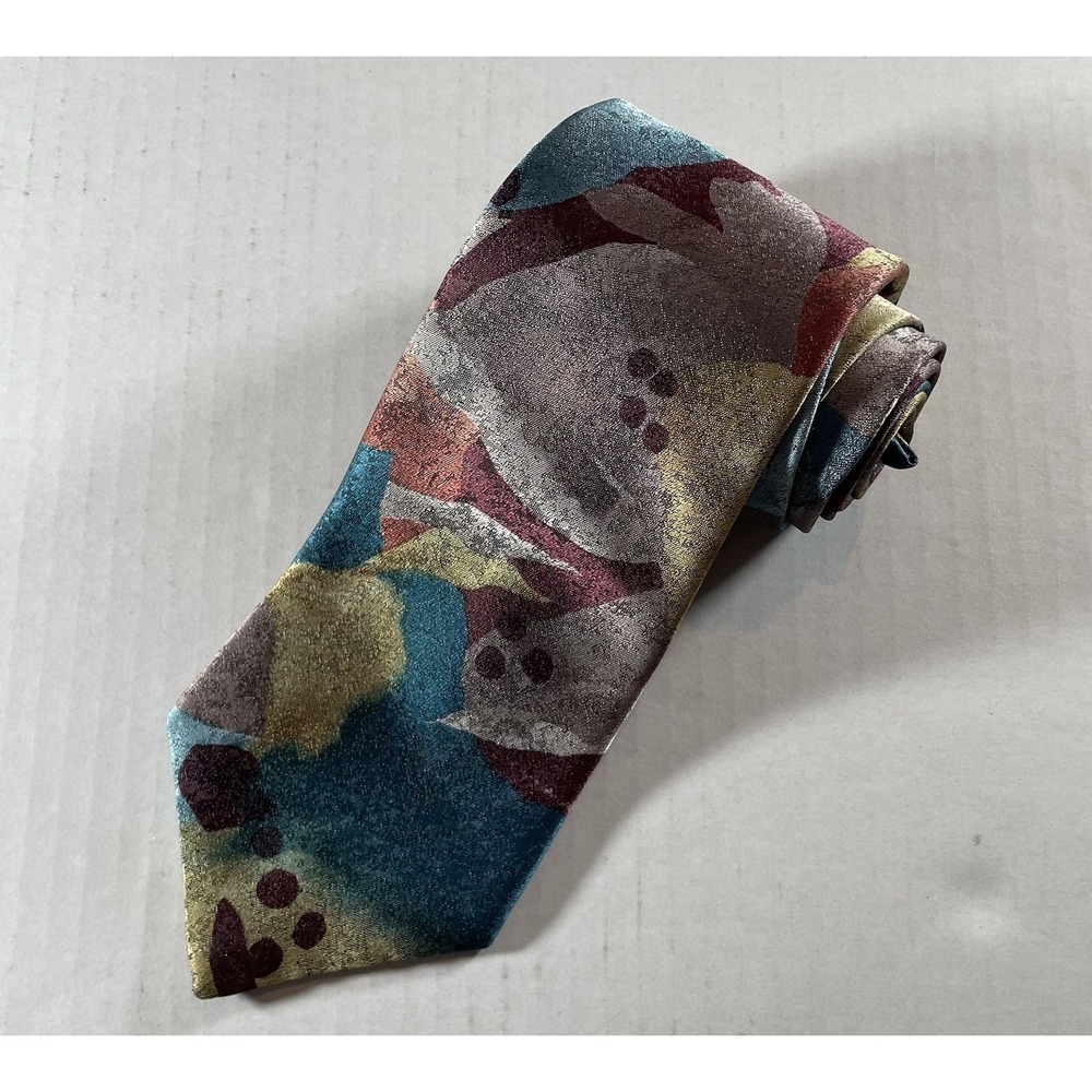Vintage Towncraft 100% Polyester Necktie‎ Abstract Multicolor Design Made In USA